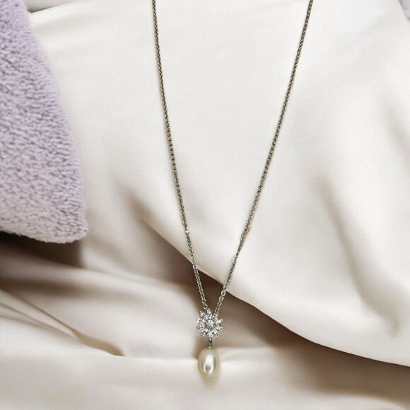 Sterling Silver Pearl (10mm) Starburst Pendant Necklace Luxury Fashion Style NEW - Picture 16 of 16